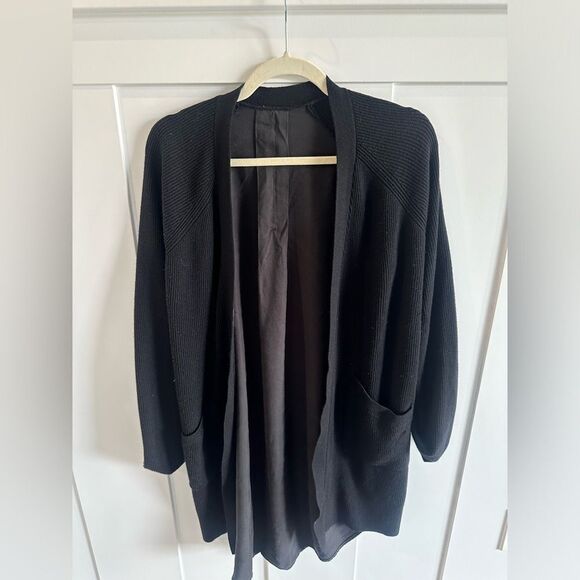 Lululemon Still At Ease Wrap
Black - Picture 3 of 13